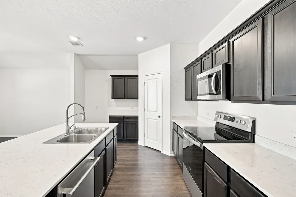 1100 Canterbury Lane Ennis TX 75119