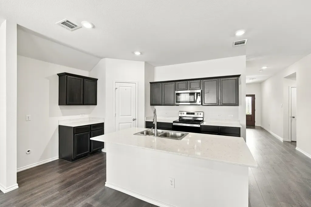 1100 Canterbury Lane Ennis TX 75119