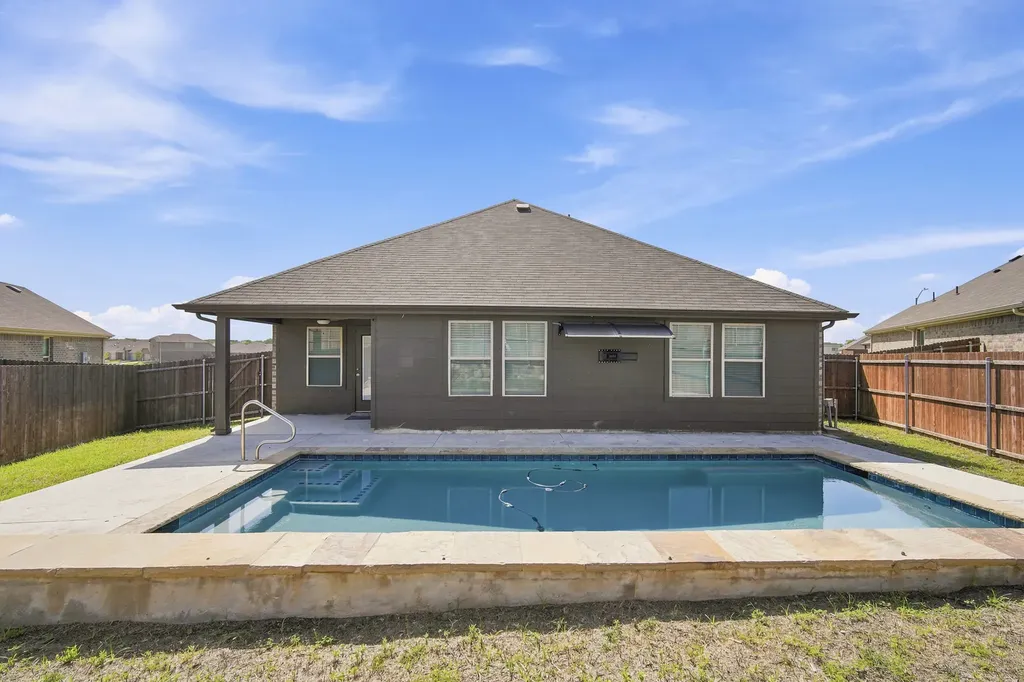 1100 Canterbury Lane Ennis TX 75119