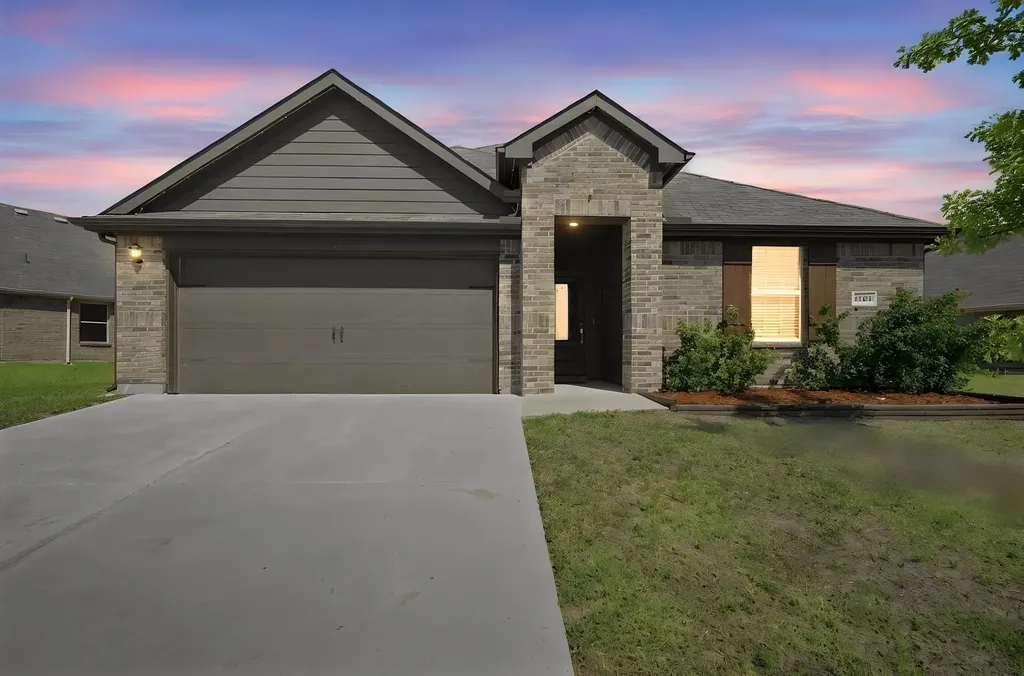 1100 Canterbury Lane Ennis TX 75119
