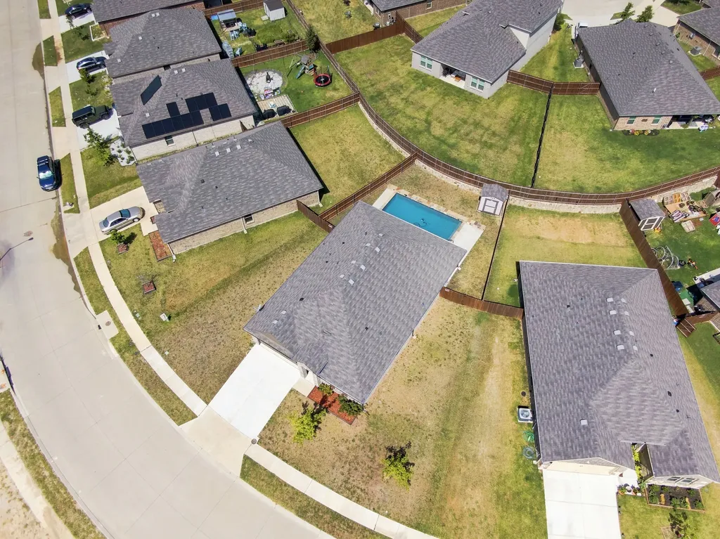 1100 Canterbury Lane Ennis TX 75119