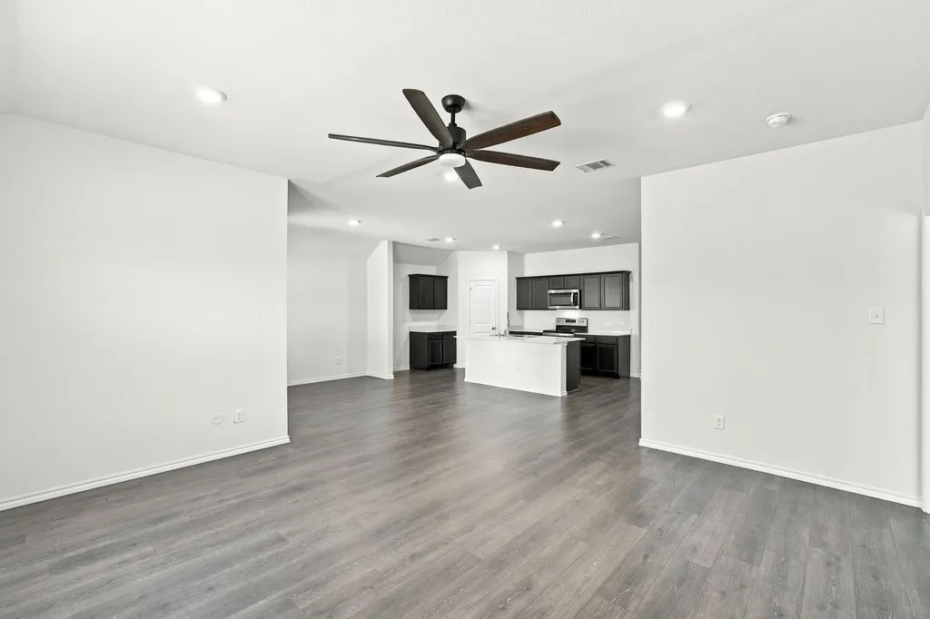 1100 Canterbury Lane Ennis TX 75119