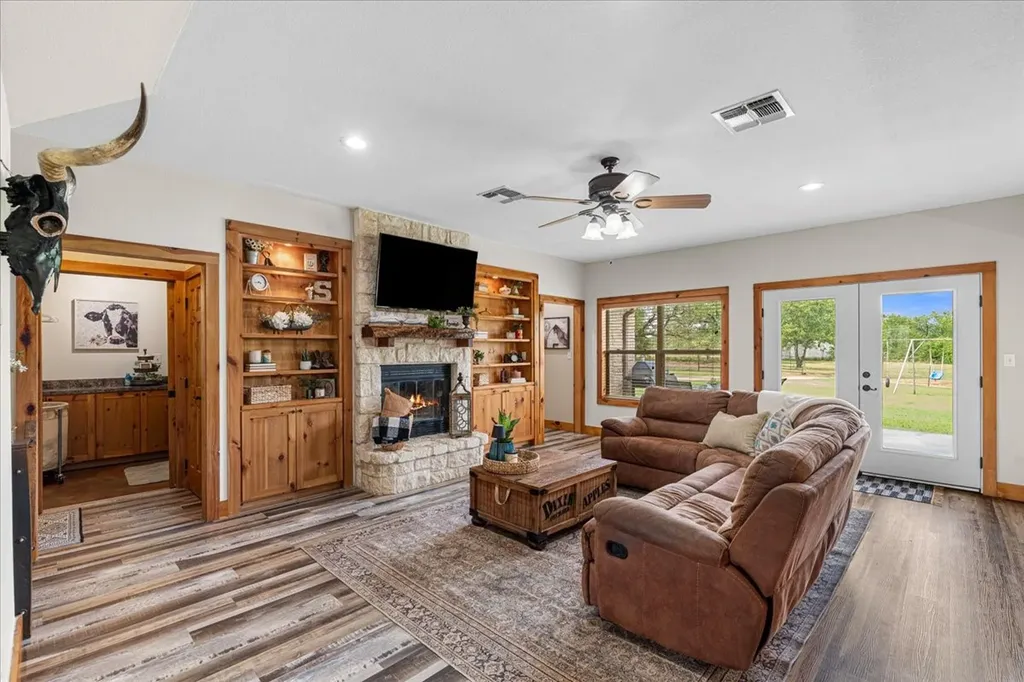 7303 S Us Highway 287 Corsicana TX 75109