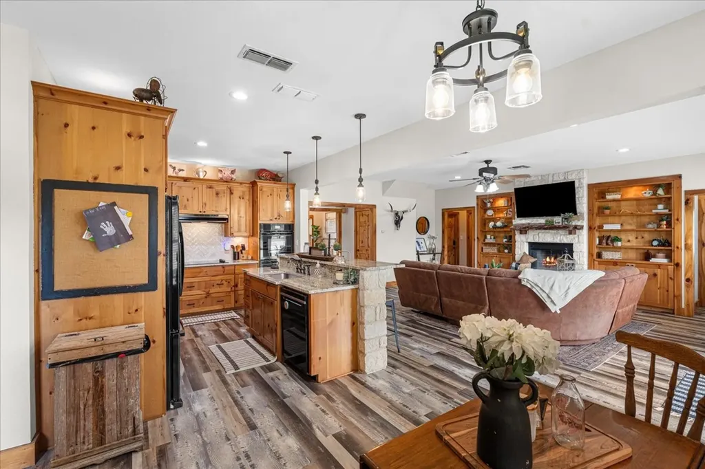 7303 S Us Highway 287 Corsicana TX 75109