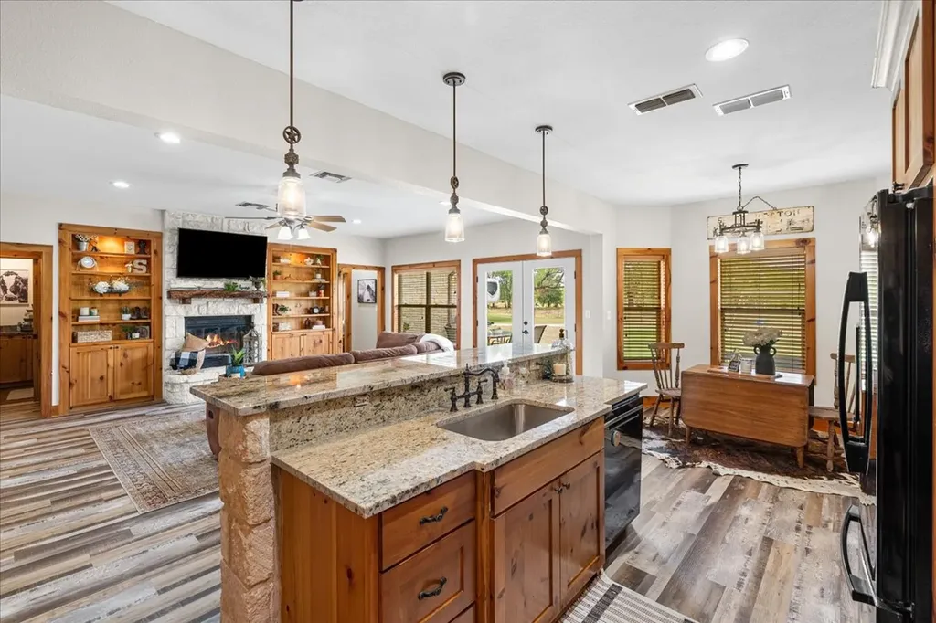 7303 S Us Highway 287 Corsicana TX 75109
