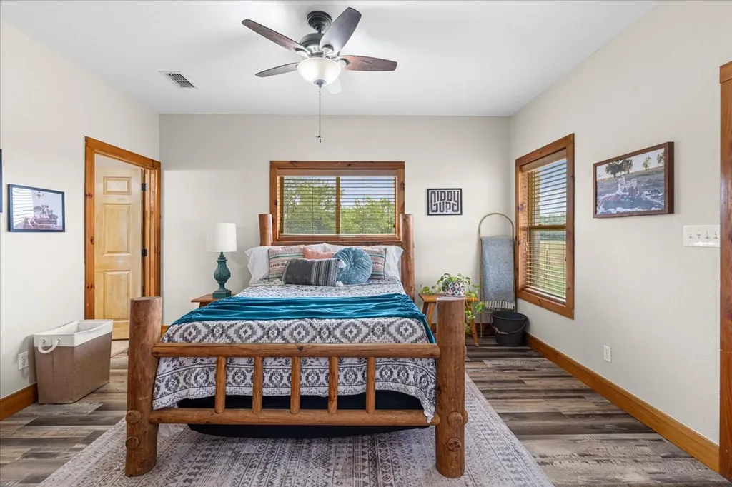 7303 S Us Highway 287 Corsicana TX 75109