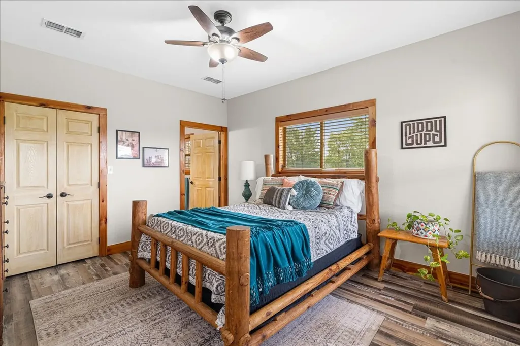 7303 S Us Highway 287 Corsicana TX 75109
