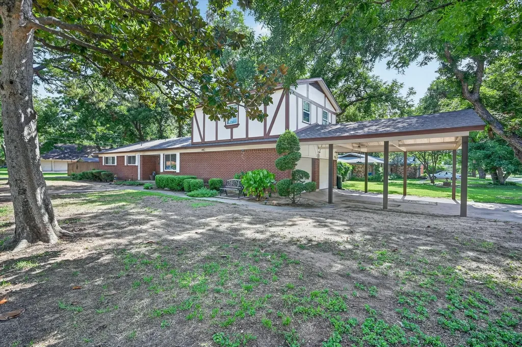 1800 Pecan Park Drive Arlington TX 76012