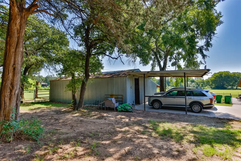 671 County Road 163 Gainesville TX 76240