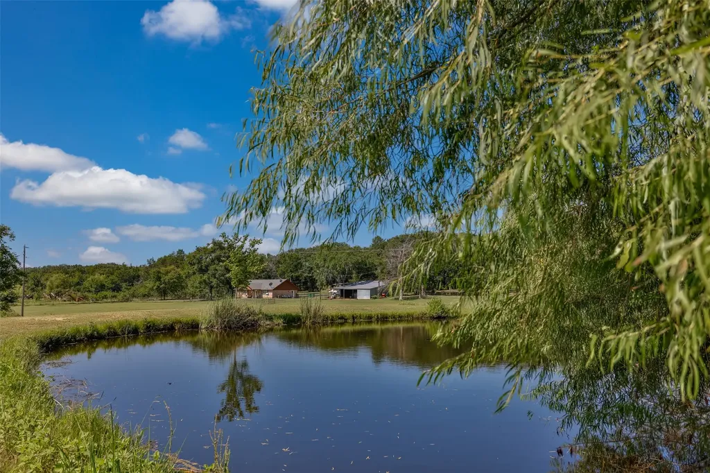 671 County Road 163 Gainesville TX 76240