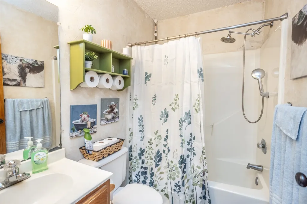 671 County Road 163 Gainesville TX 76240