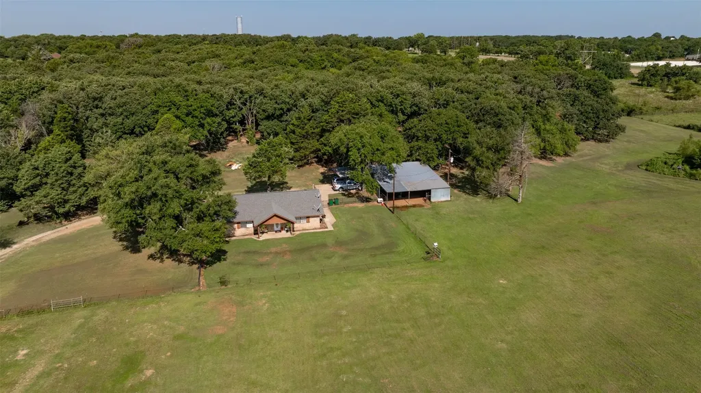 671 County Road 163 Gainesville TX 76240
