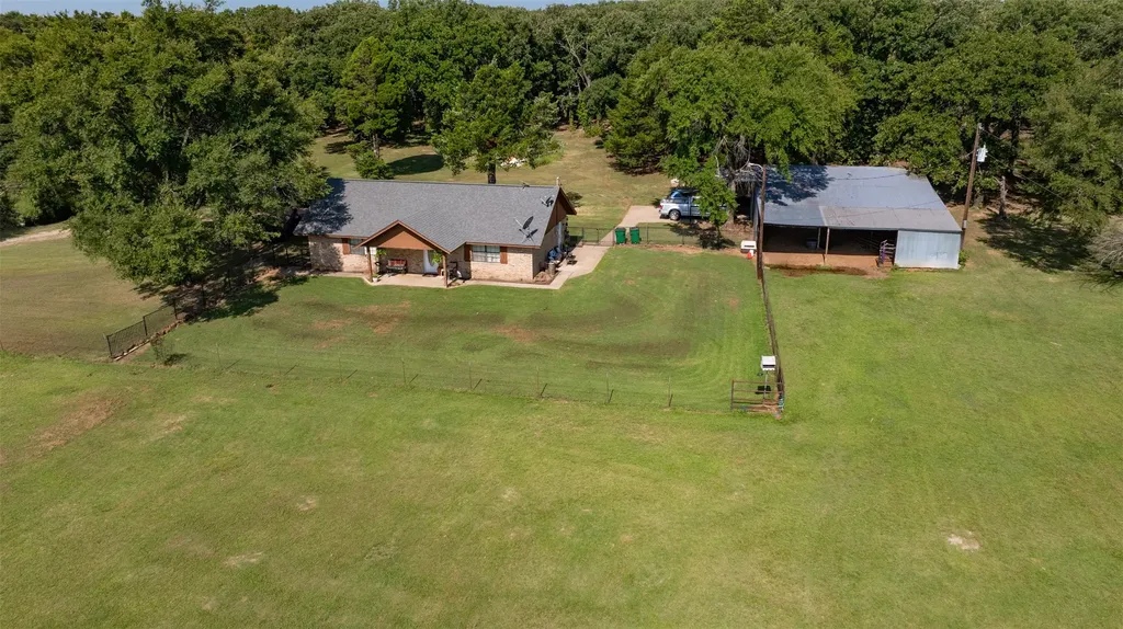 671 County Road 163 Gainesville TX 76240