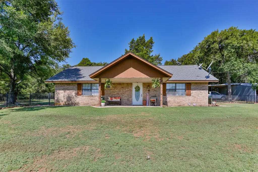 671 County Road 163 Gainesville TX 76240