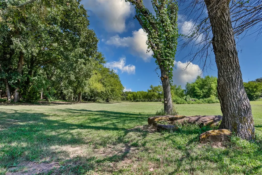 671 County Road 163 Gainesville TX 76240