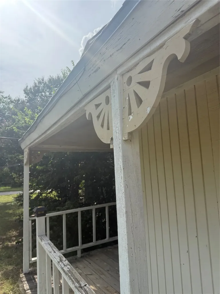 803 Third Street Bangs TX 76823
