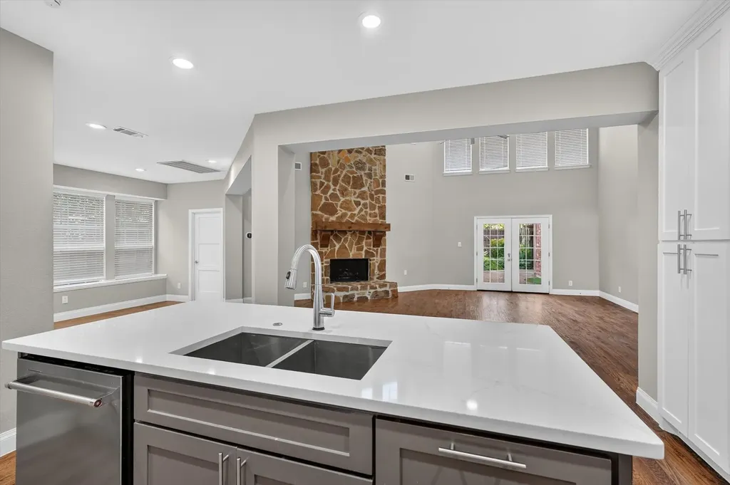 4209 Pinecreek Drive Rowlett TX 75088