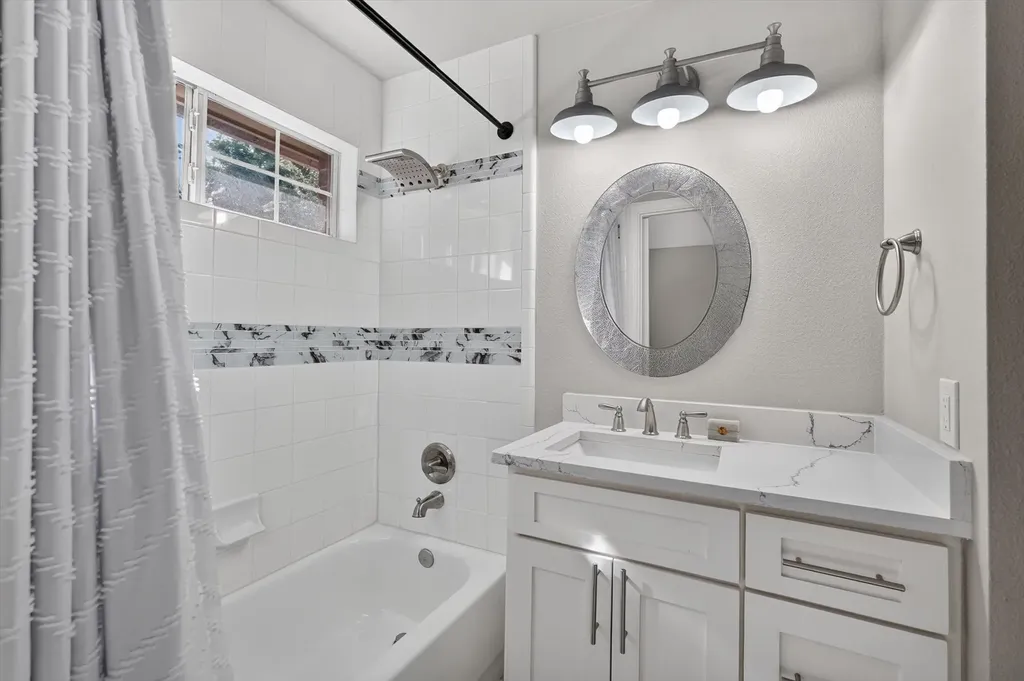 4209 Pinecreek Drive Rowlett TX 75088