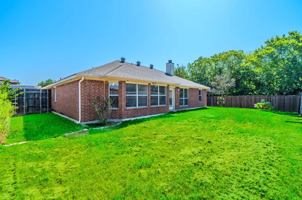 3901 Georgetown Drive Sachse TX 75048