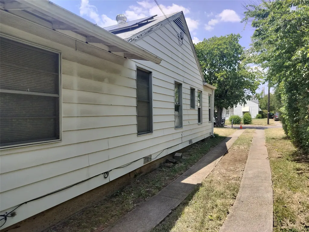 4726 Cowan Avenue Dallas TX 75209
