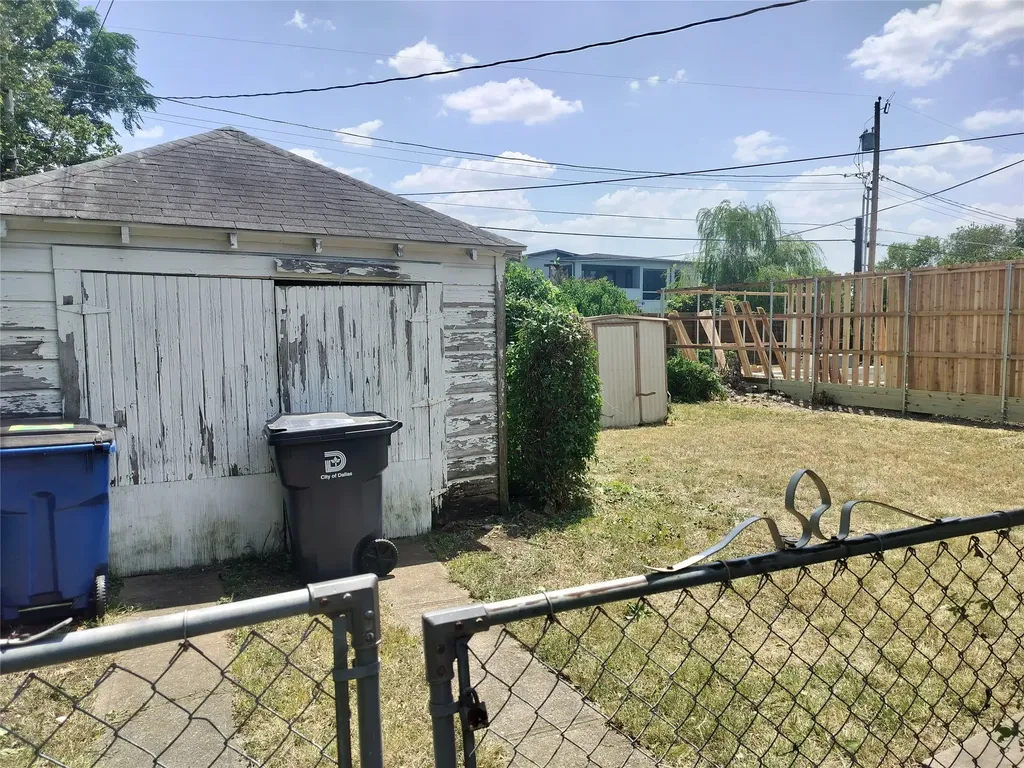 4726 Cowan Avenue Dallas TX 75209