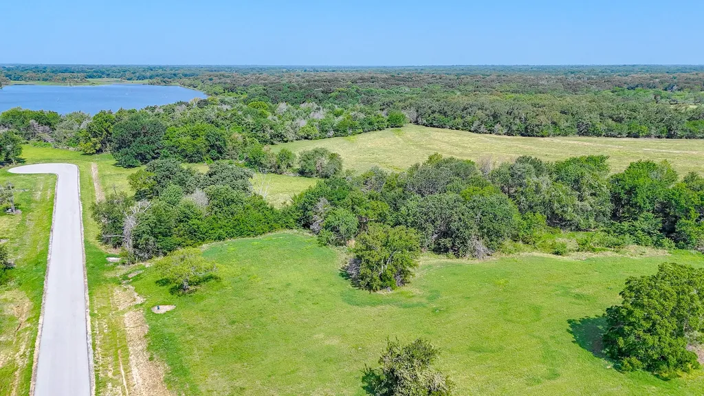 Lot 28 Triangle Shores Corsicana TX 75109