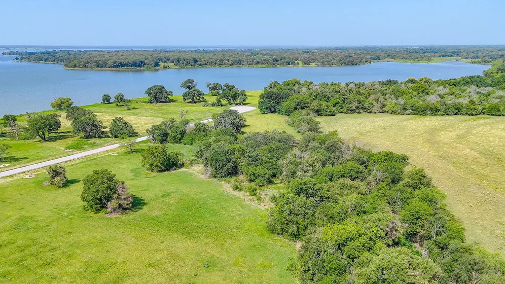 Lot 28 Triangle Shores Corsicana TX 75109
