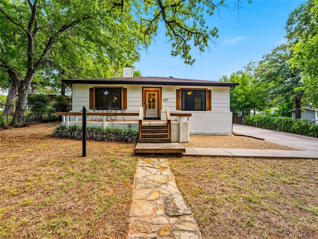 627 Francks Circle Shady Shores TX 76208
