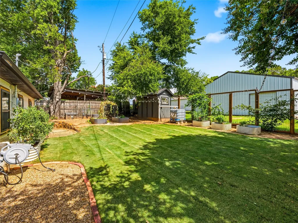 627 Francks Circle Shady Shores TX 76208
