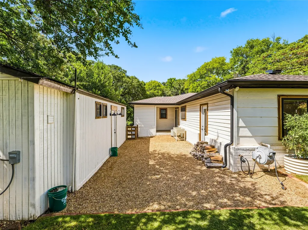 627 Francks Circle Shady Shores TX 76208