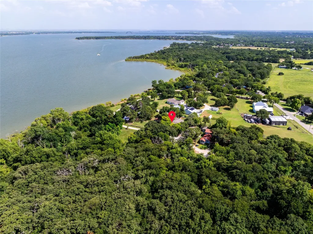 627 Francks Circle Shady Shores TX 76208