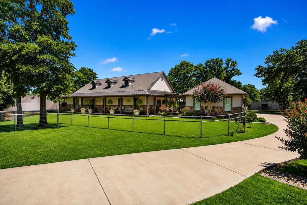 3012 County Road 919 Burleson TX 76028