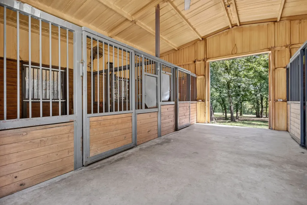 3012 County Road 919 Burleson TX 76028
