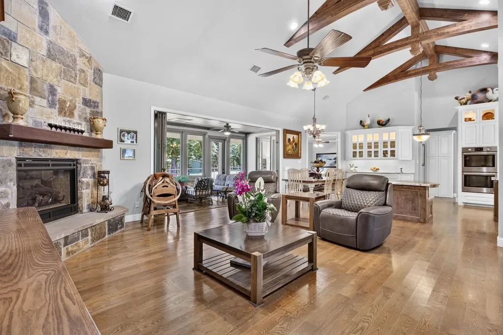 3012 County Road 919 Burleson TX 76028