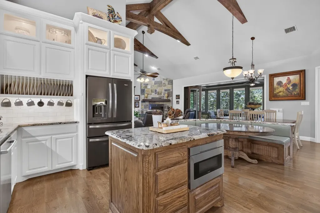 3012 County Road 919 Burleson TX 76028