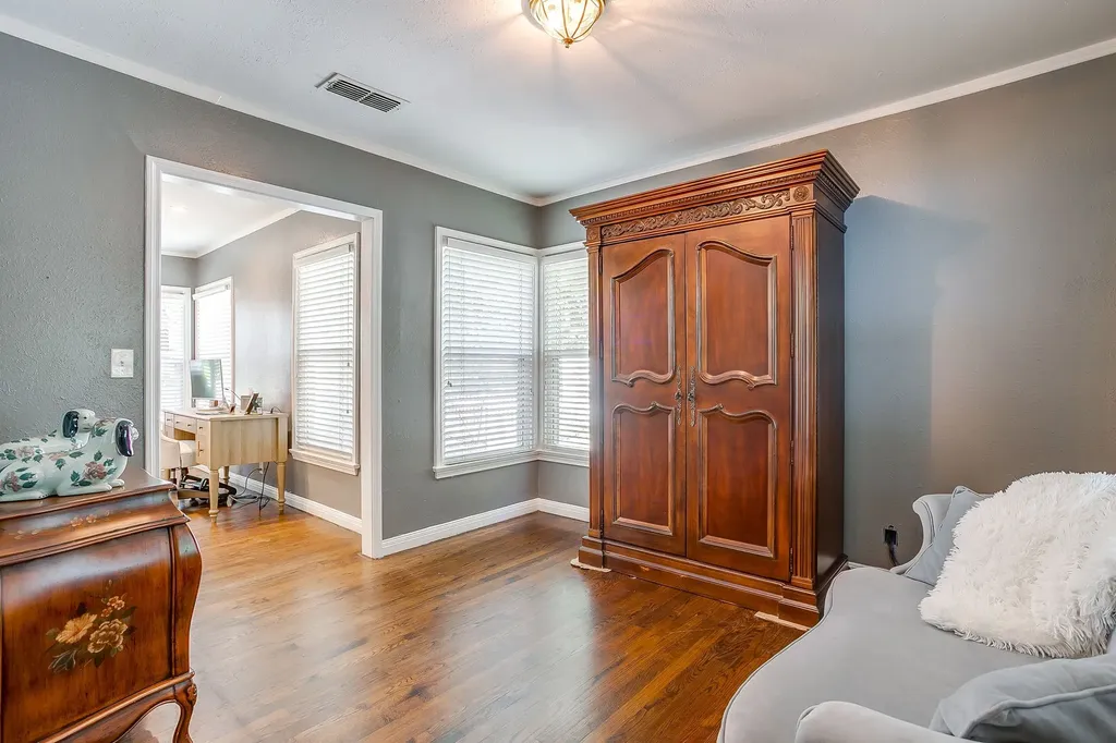 6404 Malvey Avenue Fort Worth TX 76116