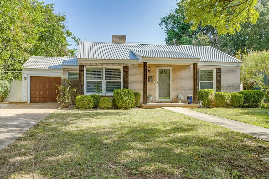 6404 Malvey Avenue Fort Worth TX 76116