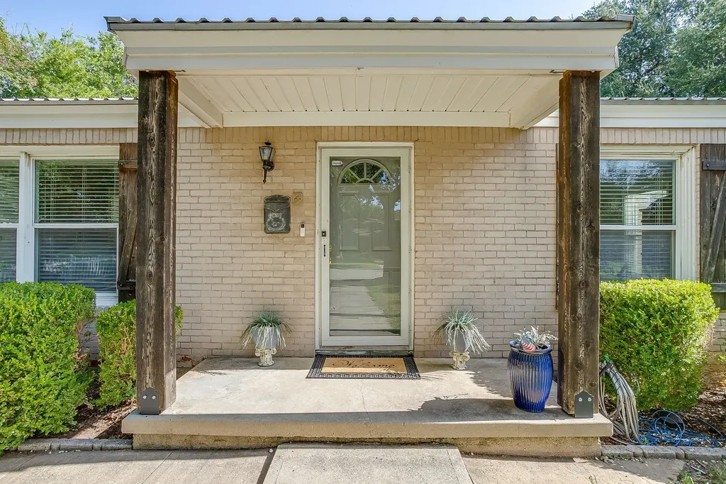6404 Malvey Avenue Fort Worth TX 76116