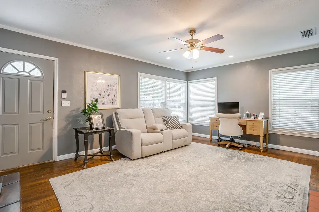 6404 Malvey Avenue Fort Worth TX 76116