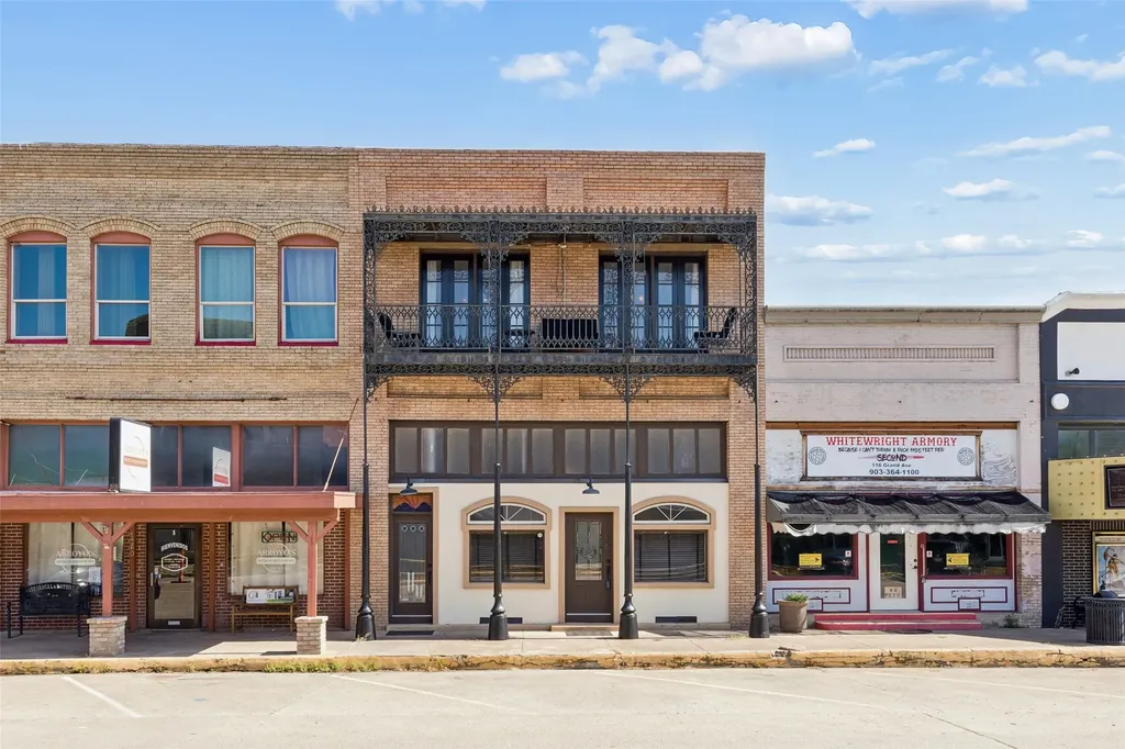 118 W Grand Street Whitewright TX 75491