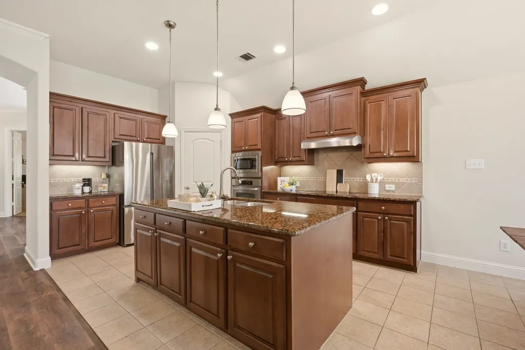 15841 River Glen Drive Frisco TX 75035