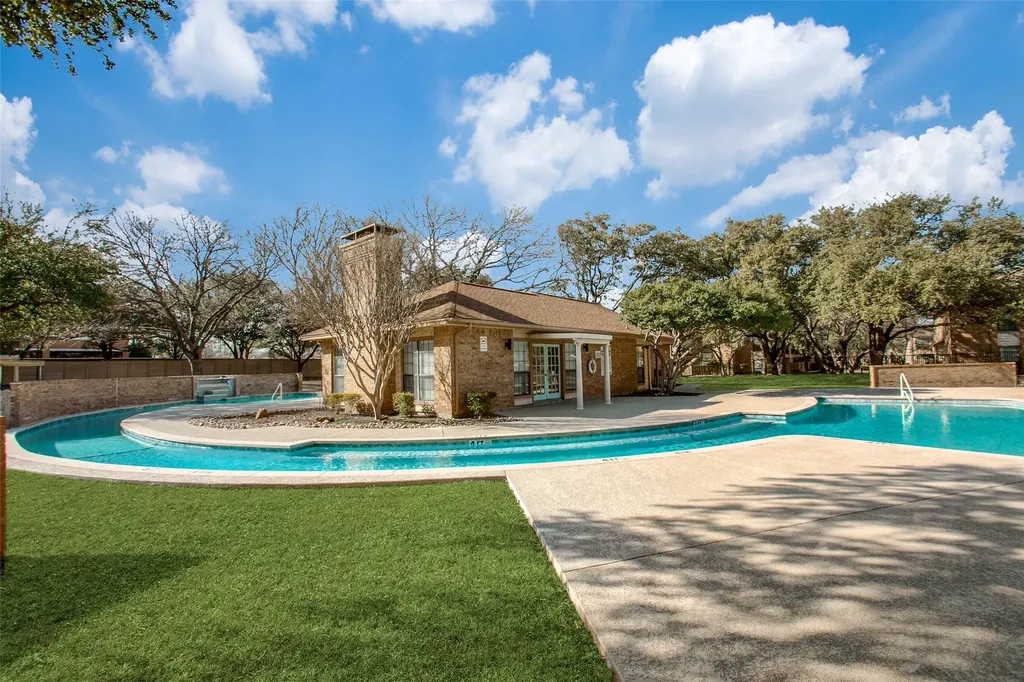 16301 Ledgemont Lane Addison TX 75001