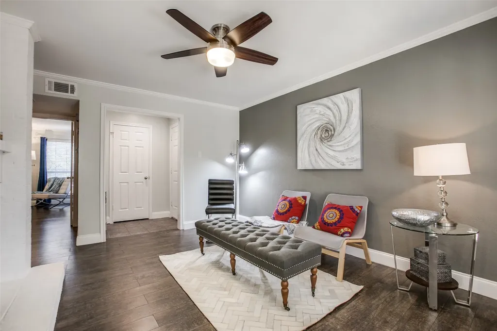 16301 Ledgemont Lane Addison TX 75001