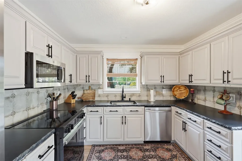 986 Eagles Way Springtown TX 76082