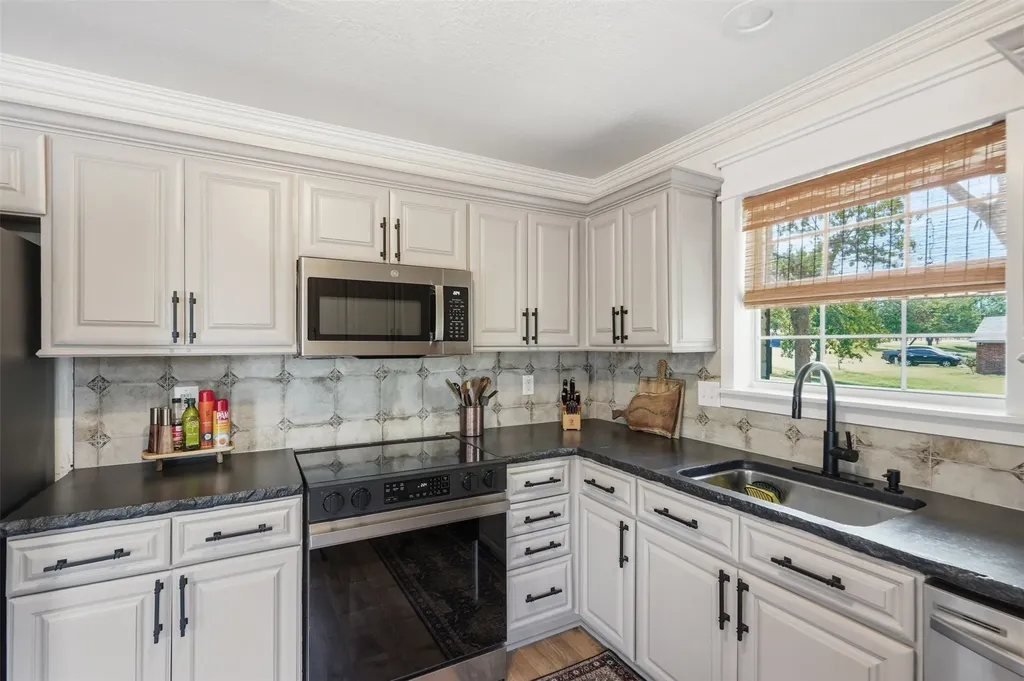 986 Eagles Way Springtown TX 76082