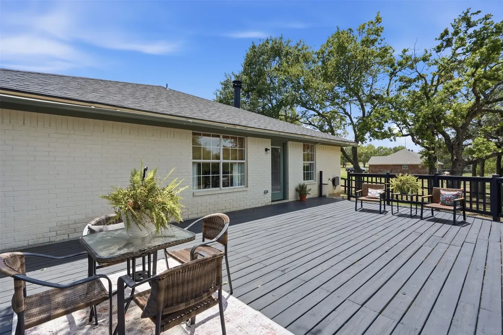 986 Eagles Way Springtown TX 76082
