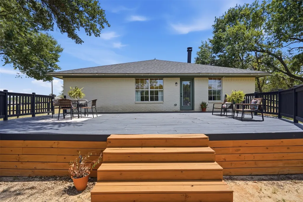 986 Eagles Way Springtown TX 76082