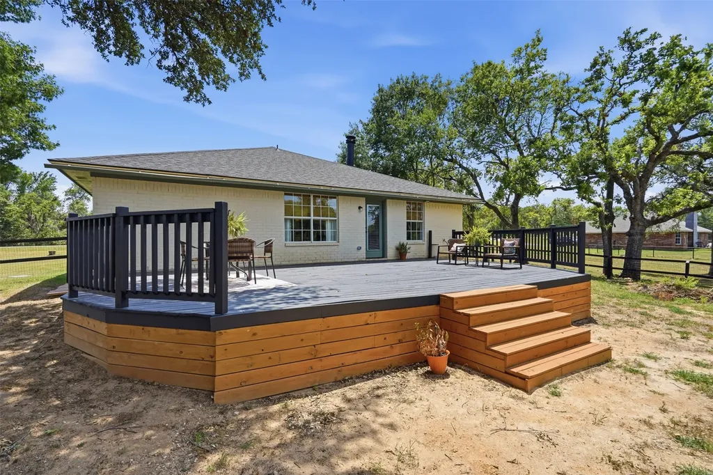 986 Eagles Way Springtown TX 76082