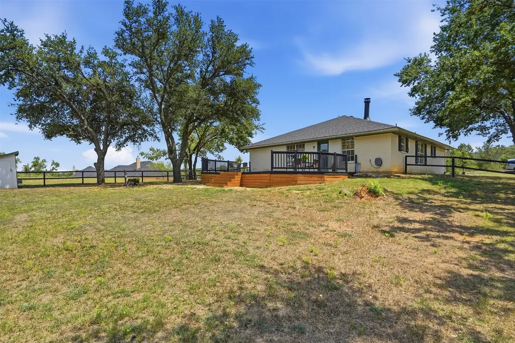 986 Eagles Way Springtown TX 76082