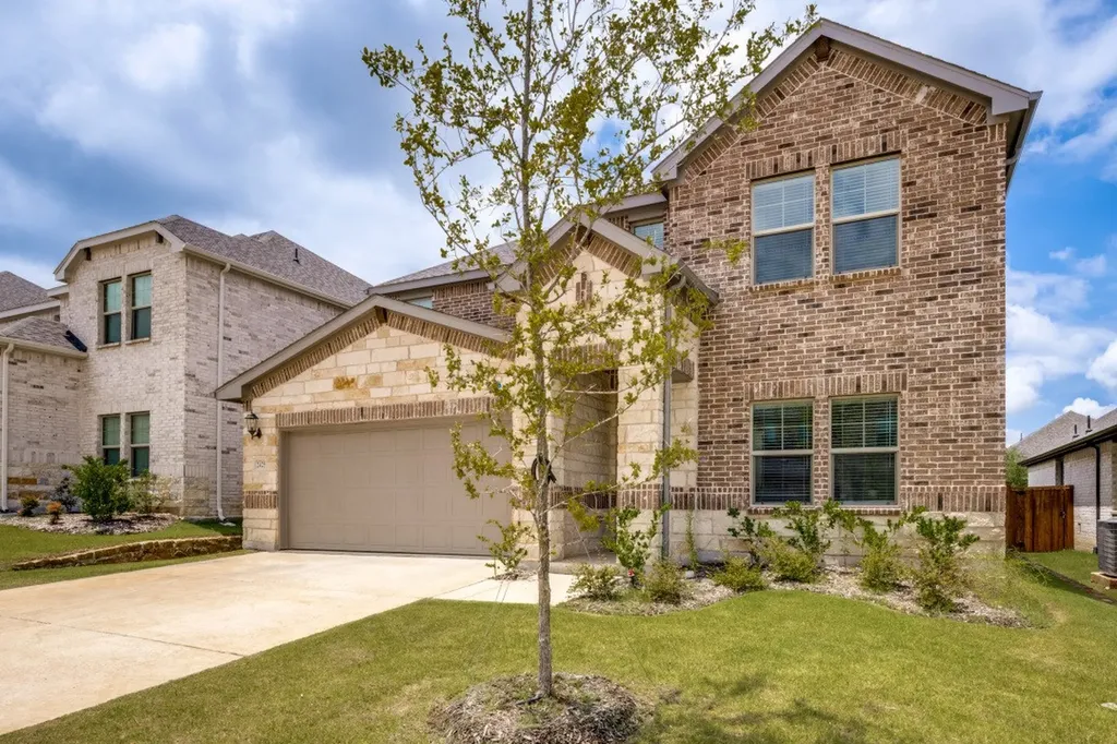 2425 Glacier Ridge Corinth TX 76210